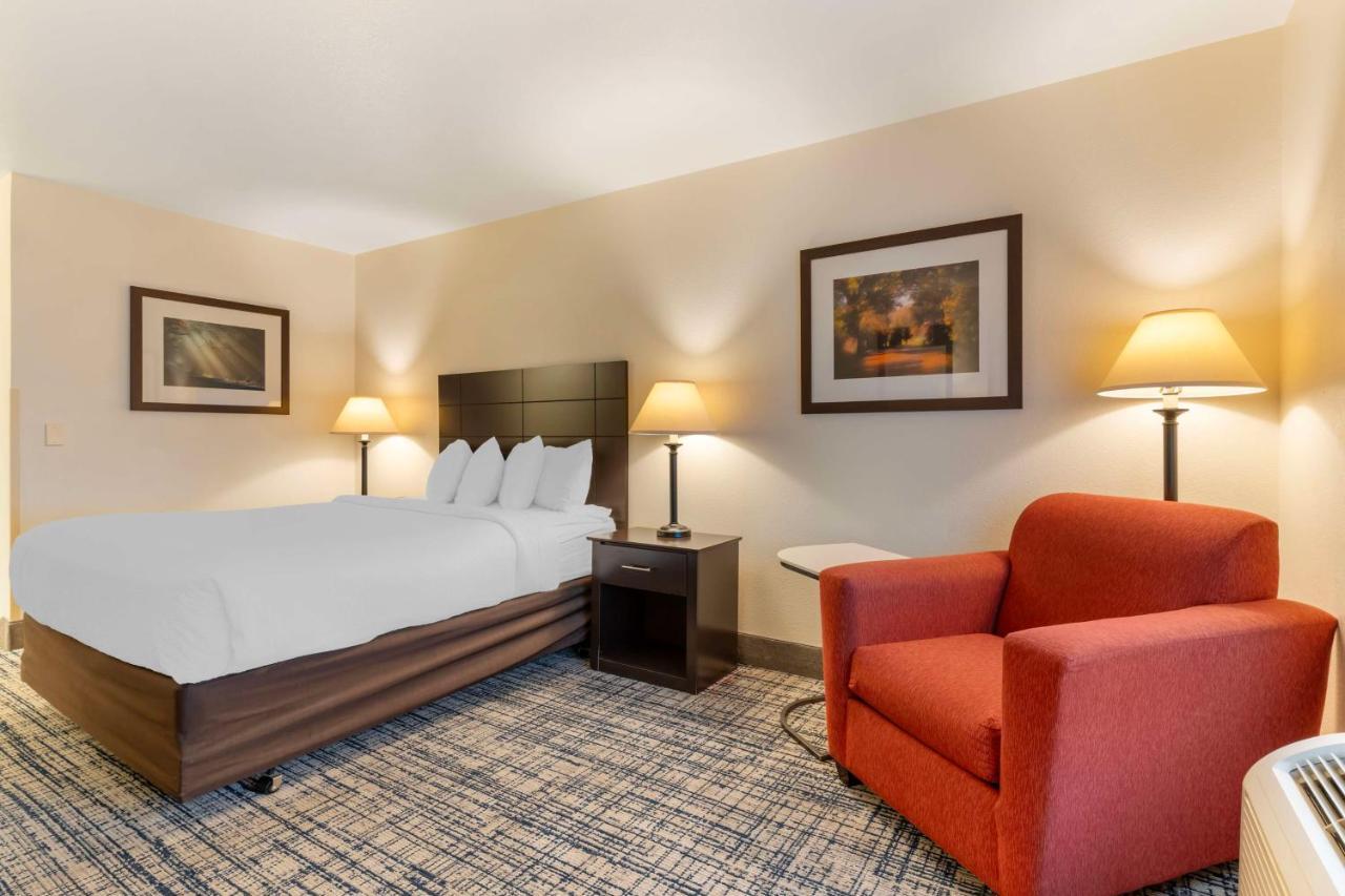 Best Western Visalia Hotel Exterior foto