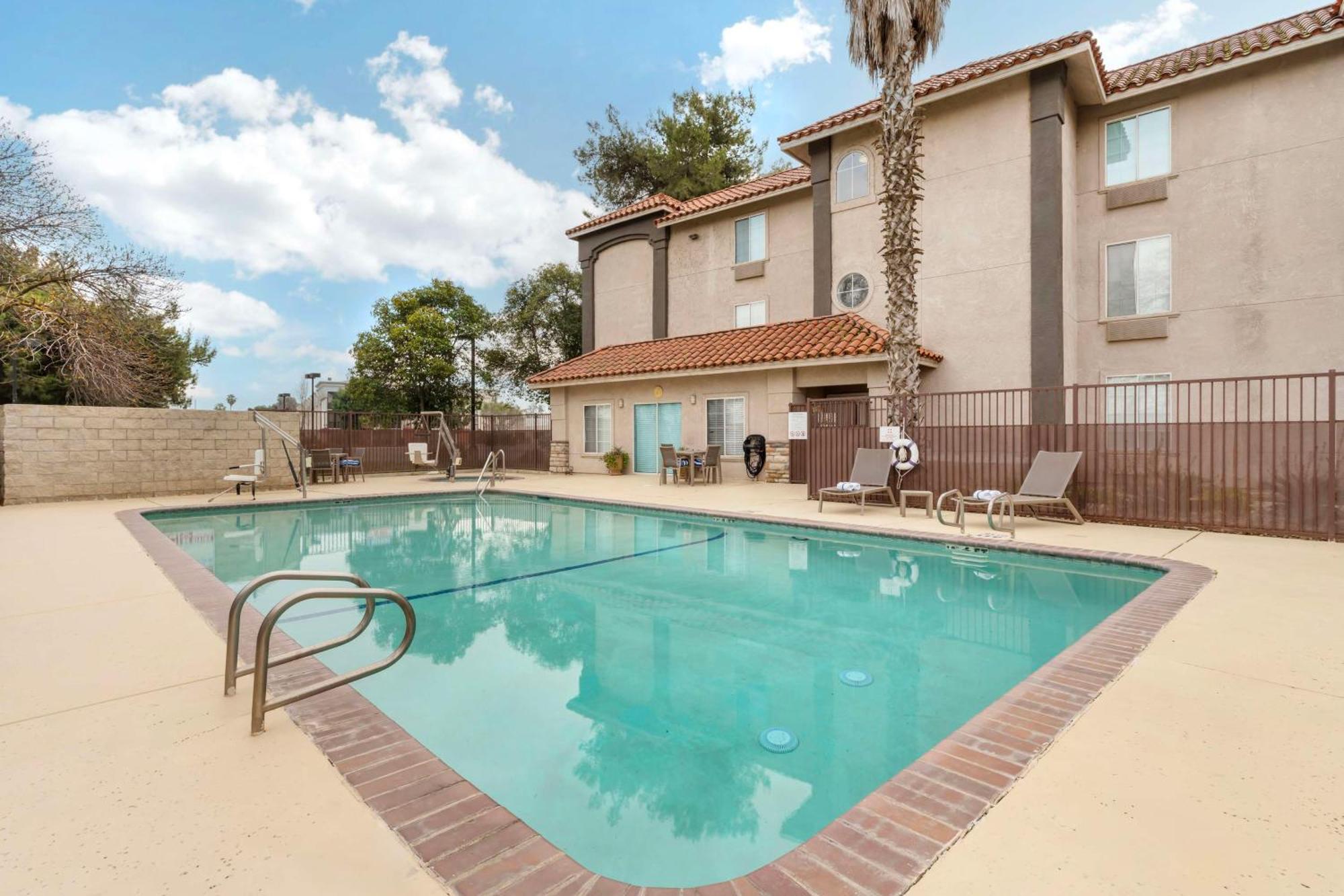 Best Western Visalia Hotel Exterior foto